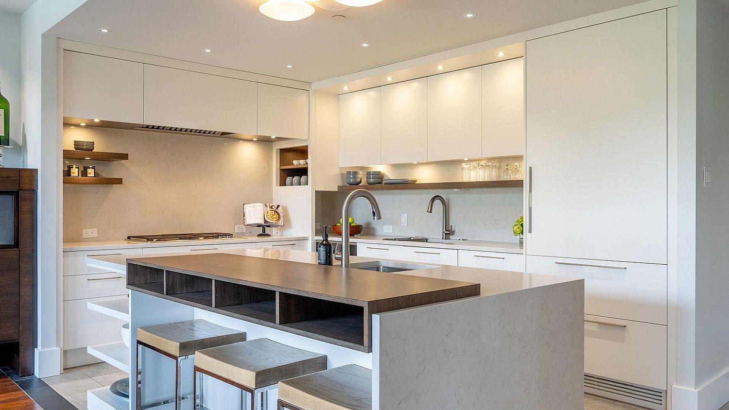 33 Four Seasons Private Residences