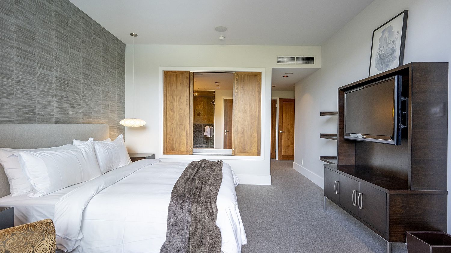 33 Four Seasons Private Residences