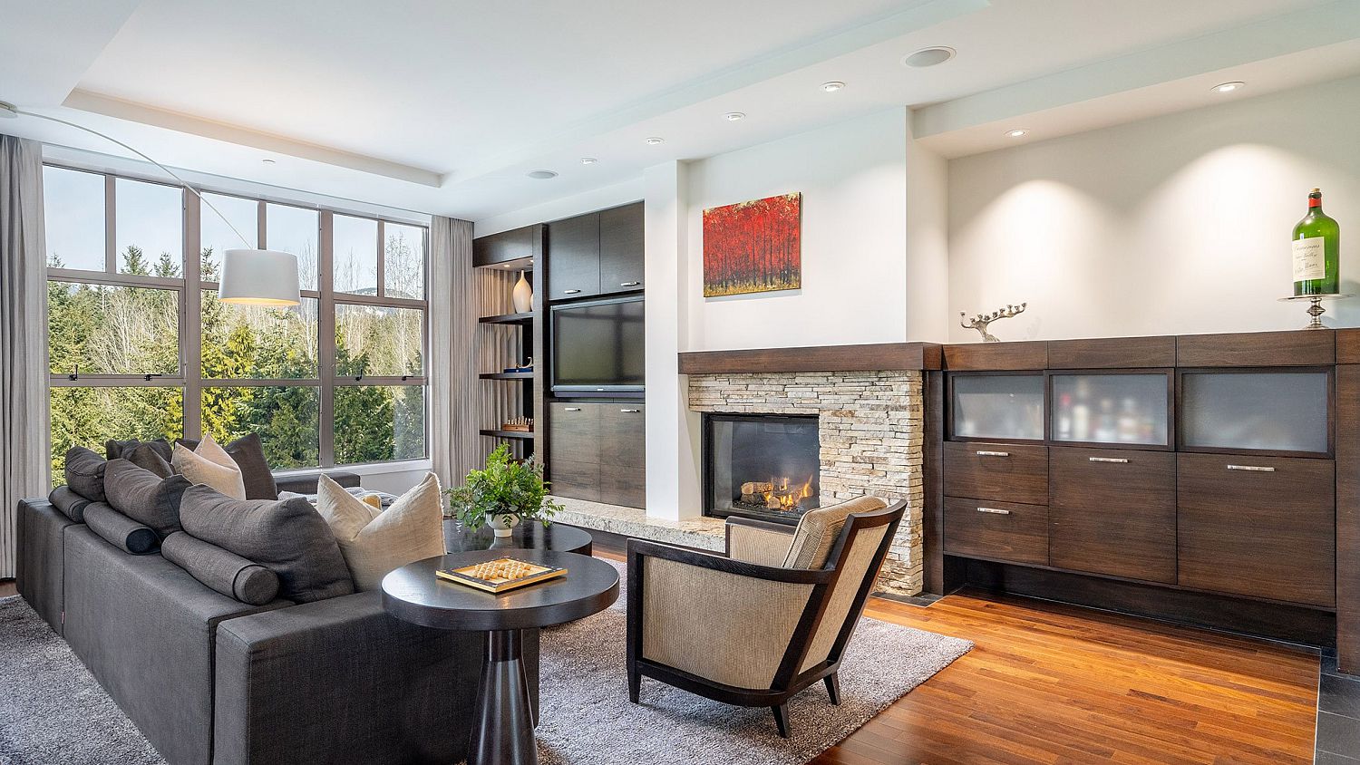 33 Four Seasons Private Residences