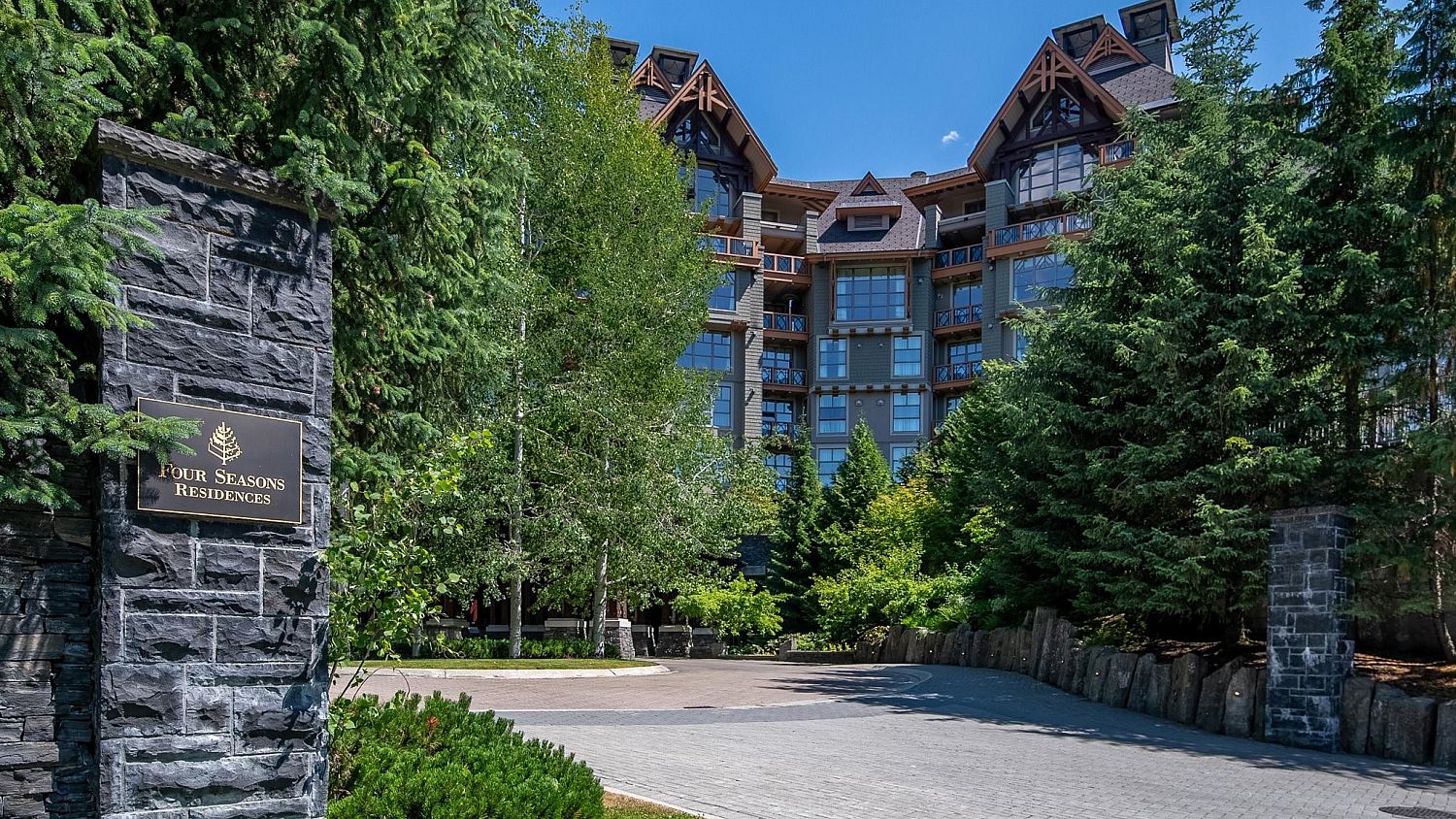 33 Four Seasons Private Residences