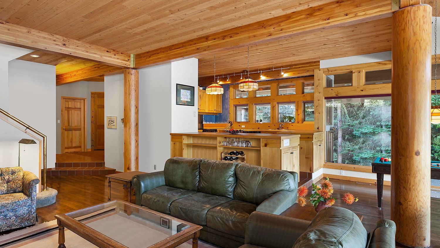3319 Lakeside Road