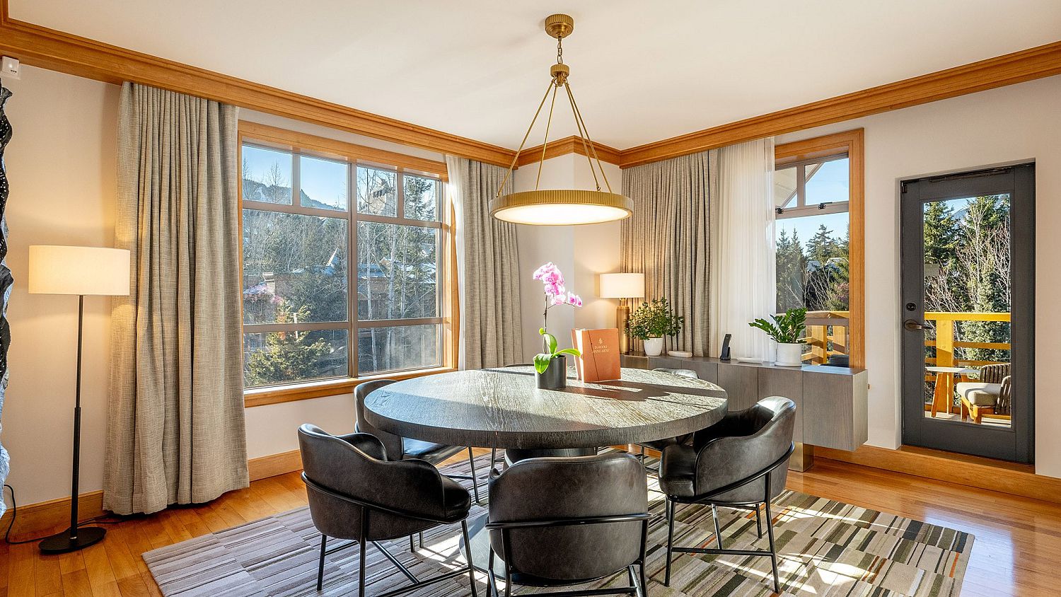 530/532/534 Four Seasons Resort