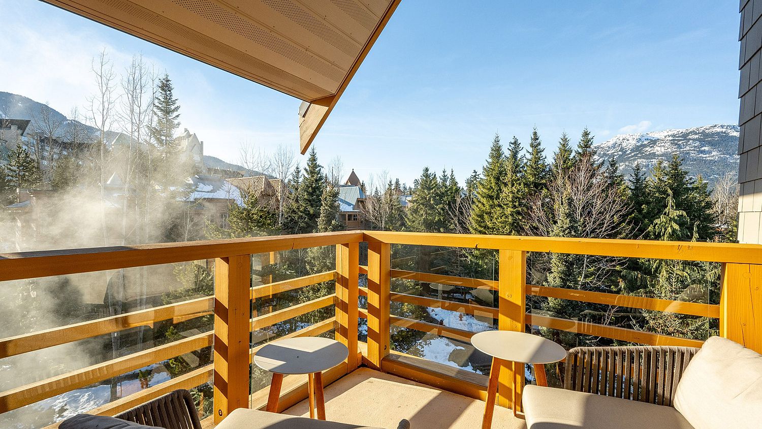 530/532/534 Four Seasons Resort