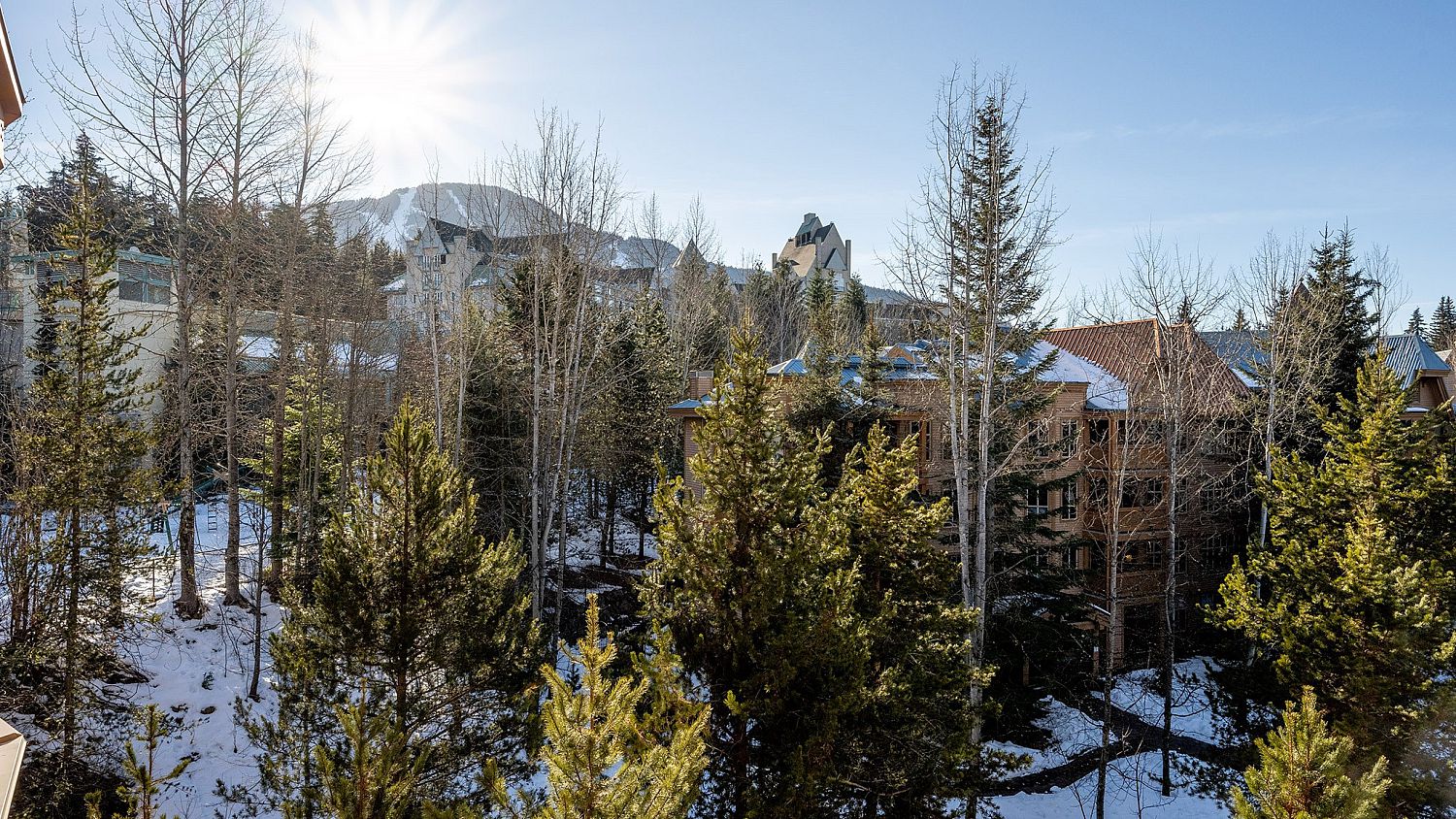 530/532/534 Four Seasons Resort