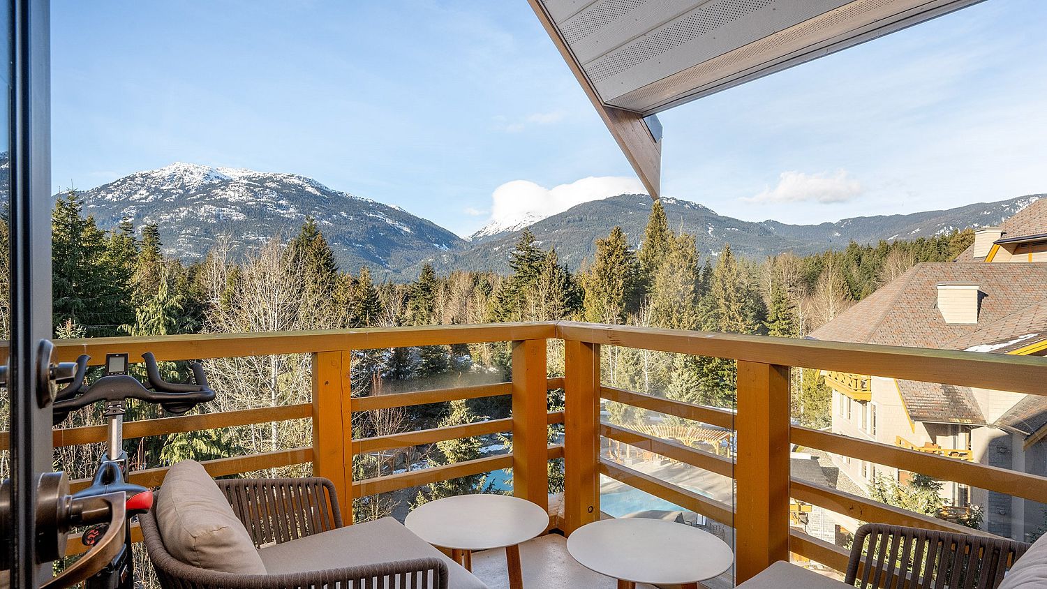 530/532/534 Four Seasons Resort