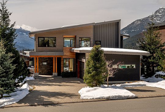 8505 Ashleigh McIvor Drive Whistler BC Canada