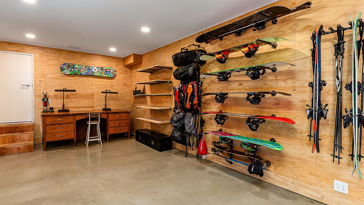 9501 Emerald Drive